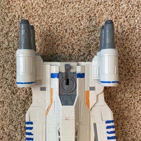 DISNEY STAR WARS ROGUE ONE REBEL U-WING FIGHTER SHIP AND CAPTAIN - Picture 6 of 6